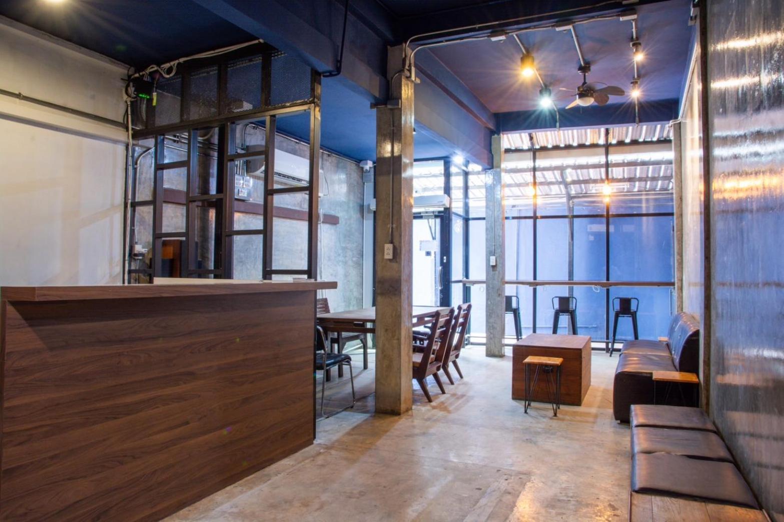 Area81 Hideout Hostel Bangkok Dış mekan fotoğraf