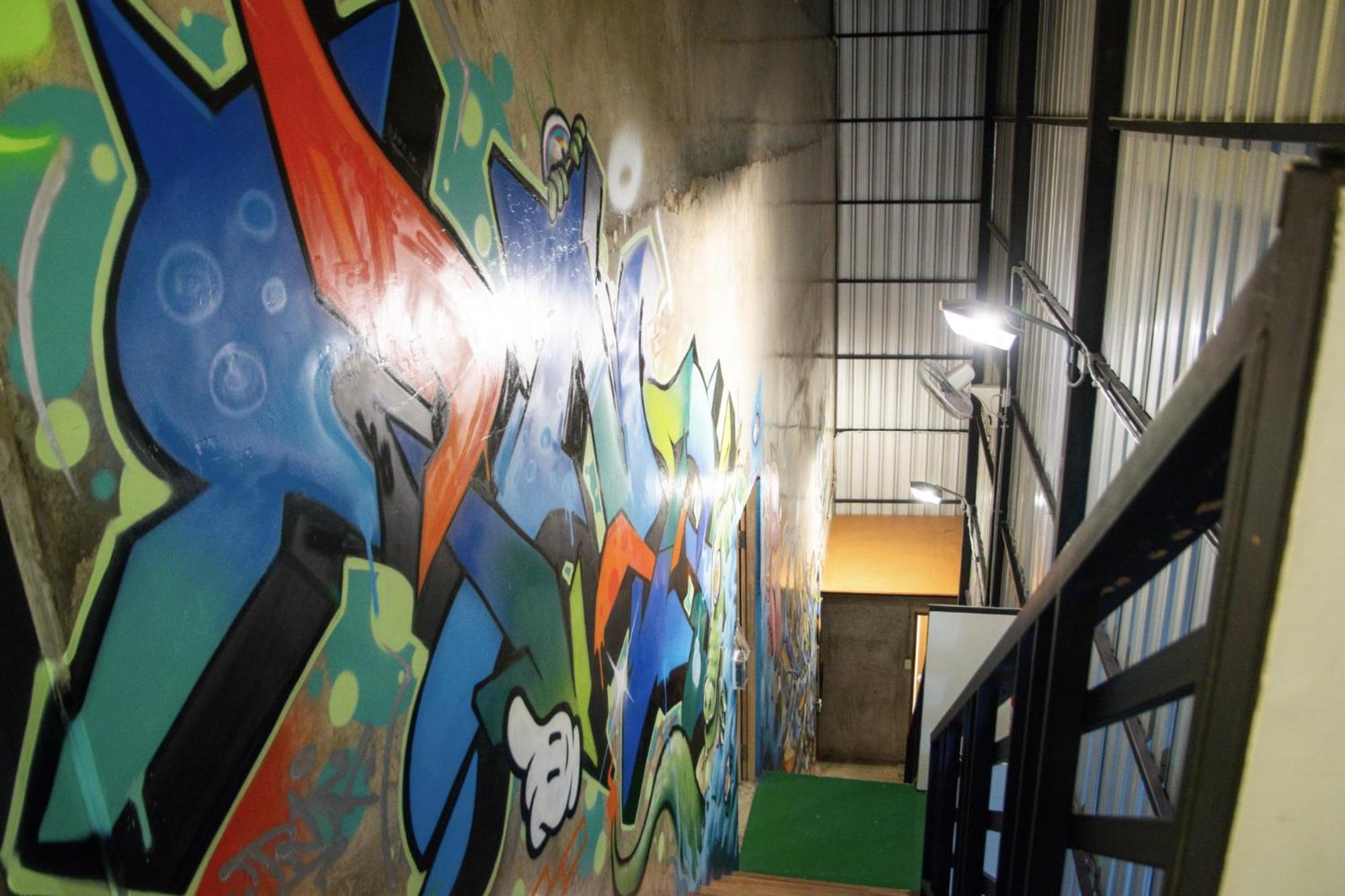 Area81 Hideout Hostel Bangkok Dış mekan fotoğraf