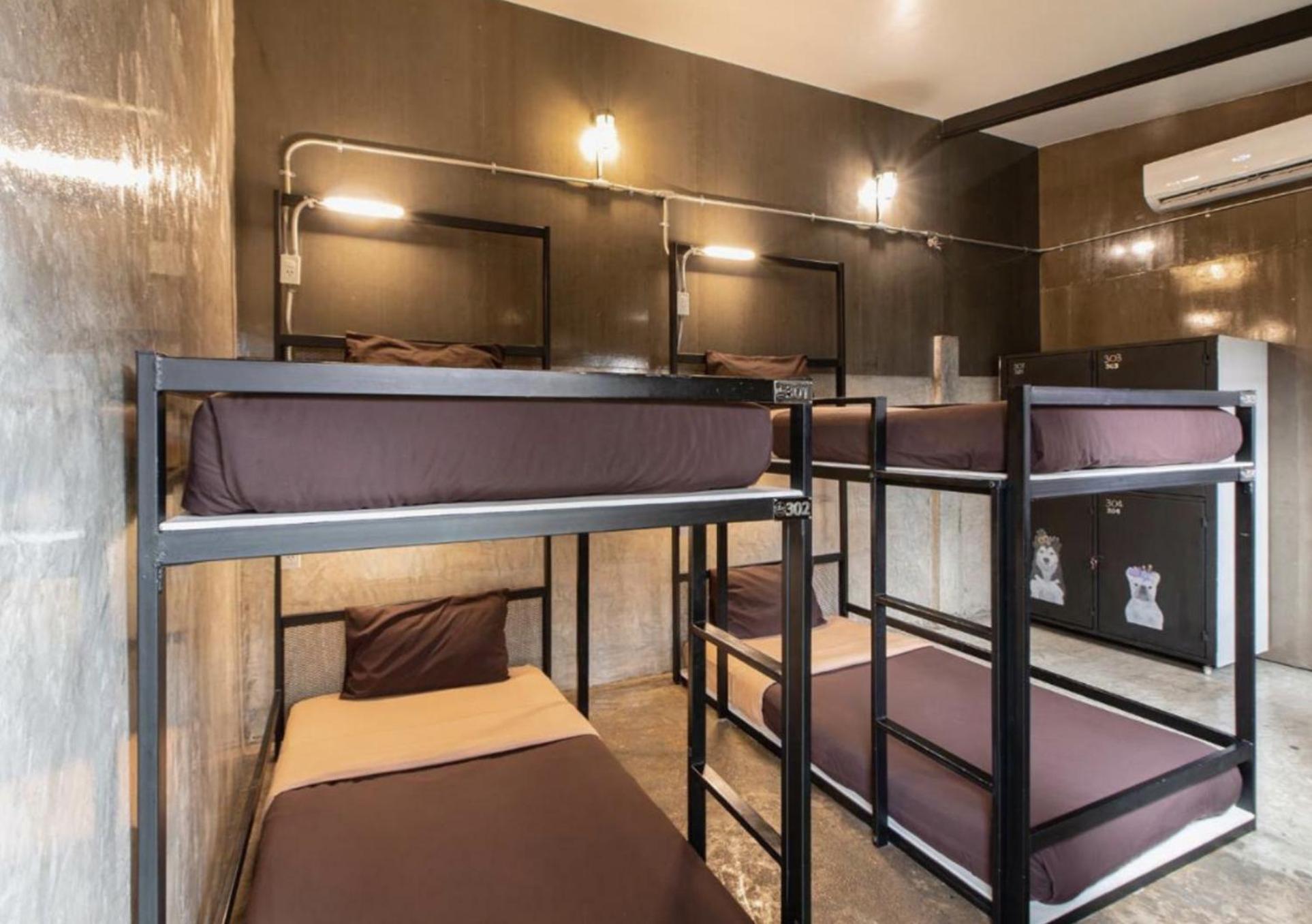 Area81 Hideout Hostel Bangkok Dış mekan fotoğraf
